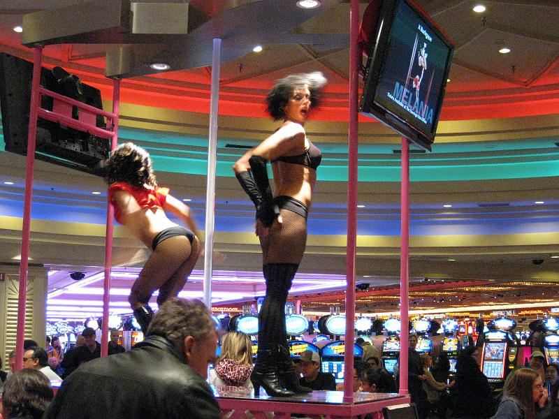 02. Dancers.jpg